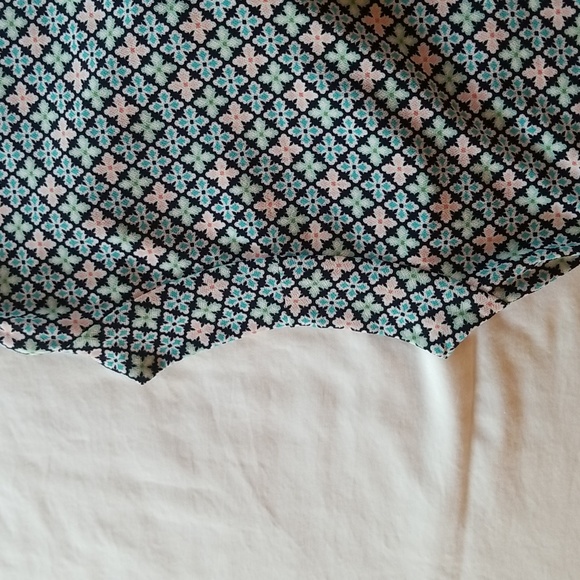 Talbots Blue, Green, and Pink Sleeveless Patterned Top, Size M, Worn Twice - Picture 7 of 8